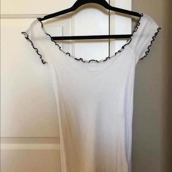 Off-the-shoulder shirt - Picture 2 of 2